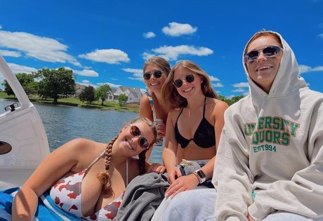 Erin Moore model pics