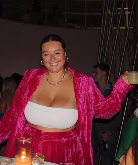 Erin Moore porn model pics