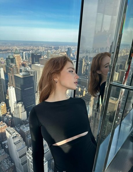 renatarifree model adult picture