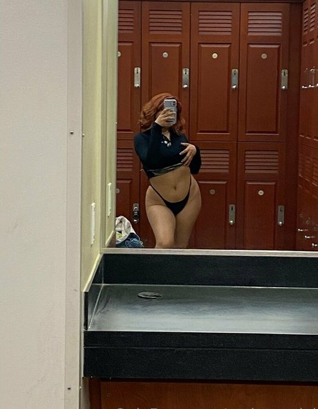 melenaariel model naked pics