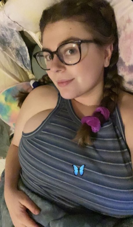 Summie model erotic pics