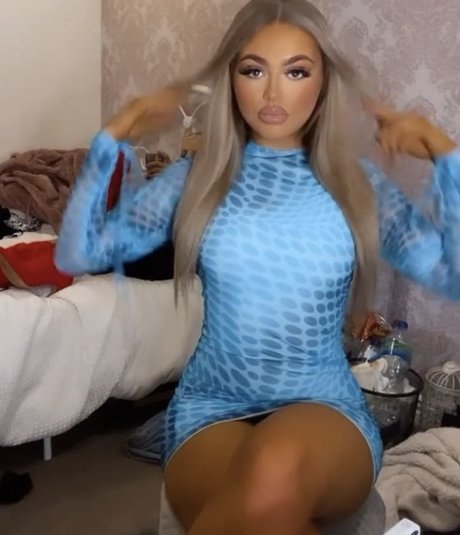 Cora Leilani star pornographic images