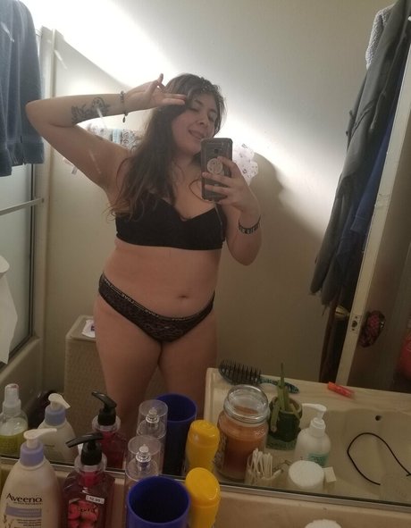 kawaiicinnabon56 model free picture