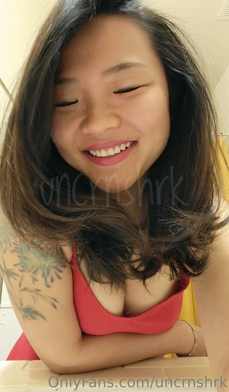 Uncrnshrk star hot image