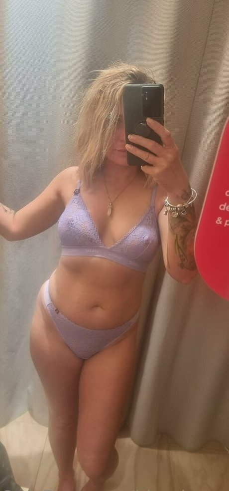 blondestephxx art model picture