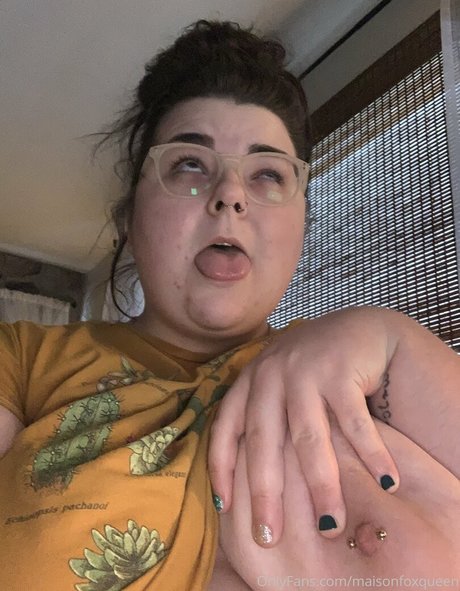 maisonfoxqueen adult model picture