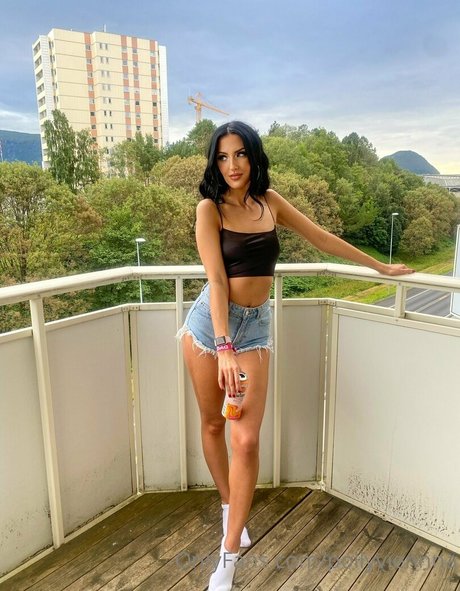 pollyviennna top star gallery