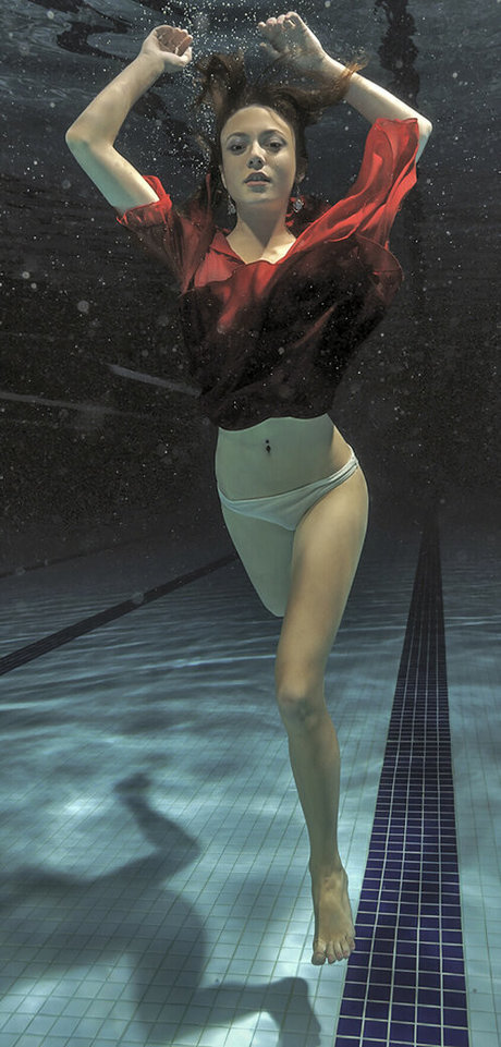 Ilgin Utin adult actress photo