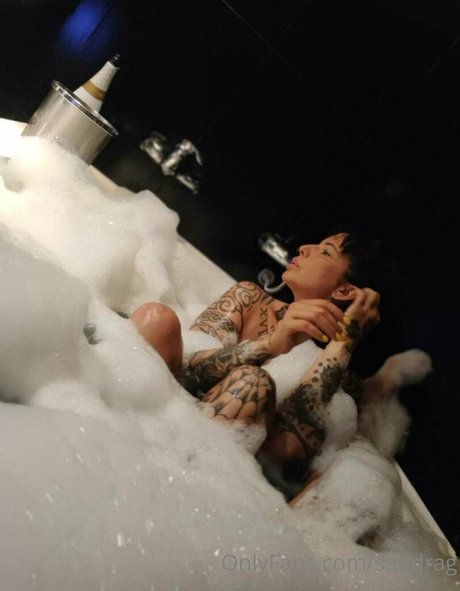 sandrag model picture