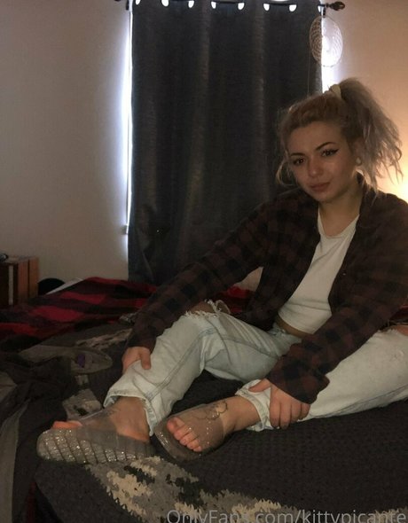 oliviathenorth pornstar erotic pictures