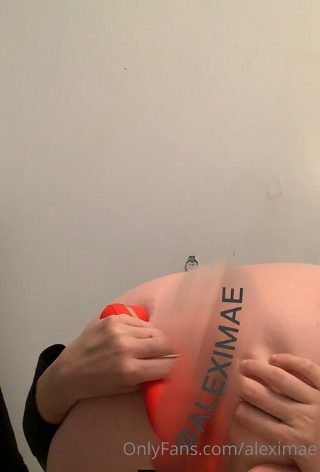 aleximae sex model pic