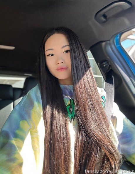 Asi Akira exclusive actress img