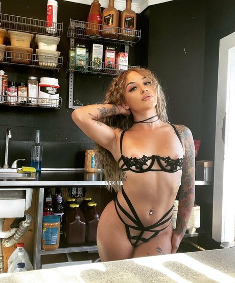 Sally Villagomez model xxx archive