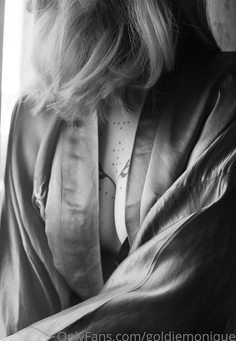 goldiemonique pretty model pictures