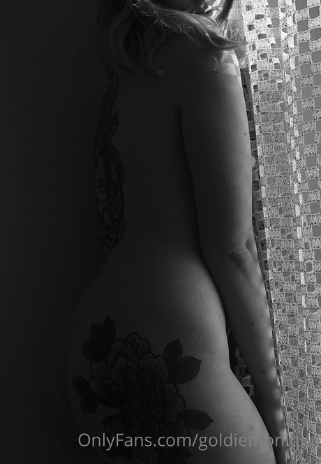 goldiemonique adult star galleries