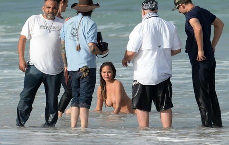 curvy asian onlyfans pretty pic