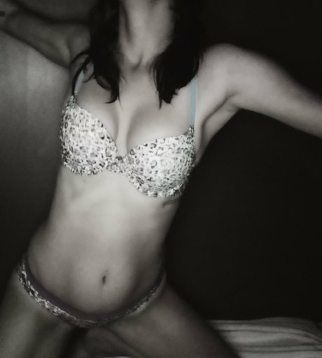 tracy92 pretty actress pictures