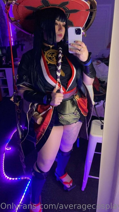 averagecosplays model sexy picture