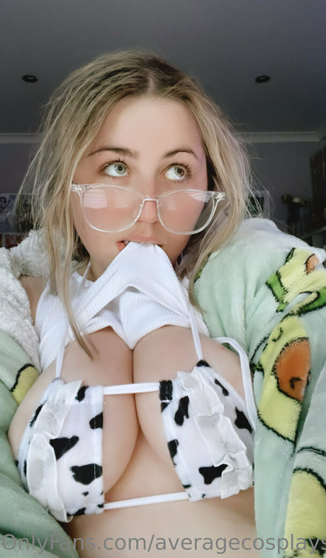 averagecosplays beautiful star images