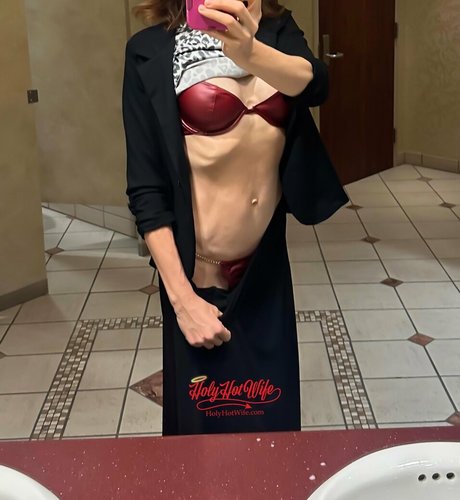 holyhotwife sexy model picture