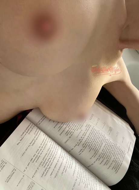 holyhotwife star free img