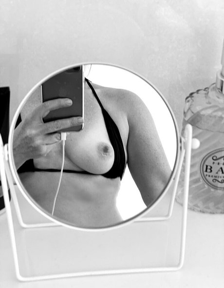 anjasia nude pornstar photo