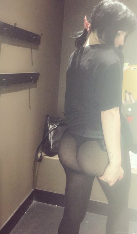 bj0rk pornographic model pictures