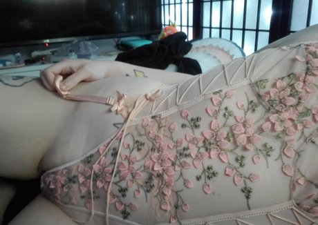 bj0rk high quality model photos