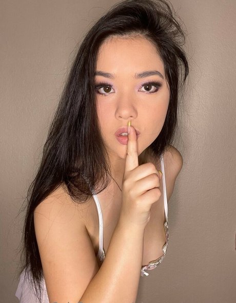 Sonia Elsie model hd pics