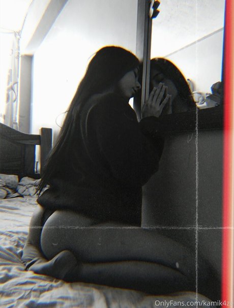 kamik4ze pornographic actress picture