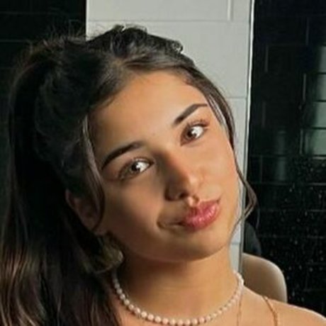 Kashya Thomas star nudes image