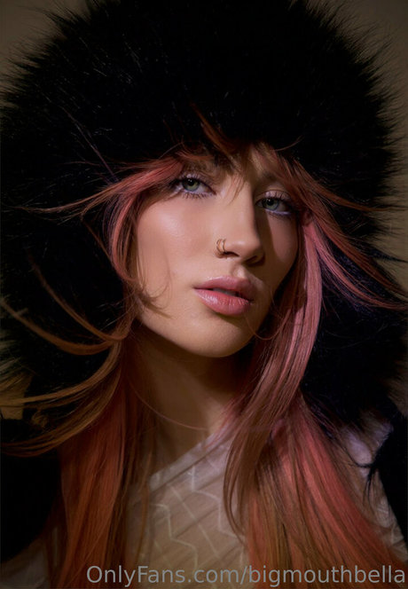 bigmouthbella hot model photos