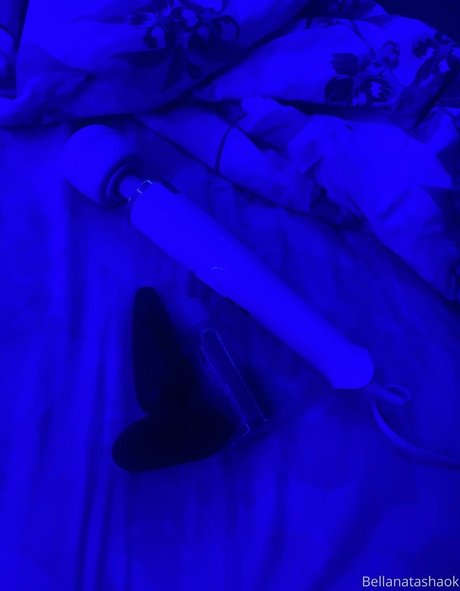 bellanatashaok sexy model images