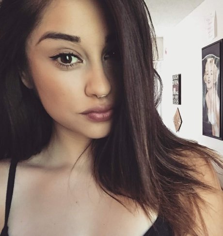 Yvette Monreal nude model galleries