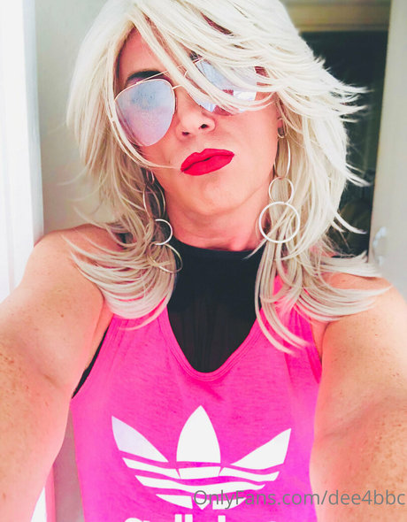 dee4bbc nude pornstar gallery