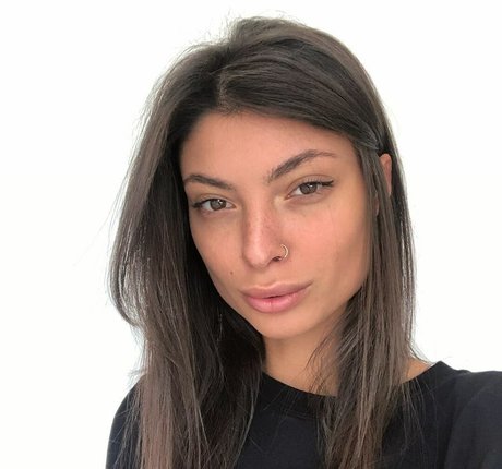 Vladislava Klodchik top model pics