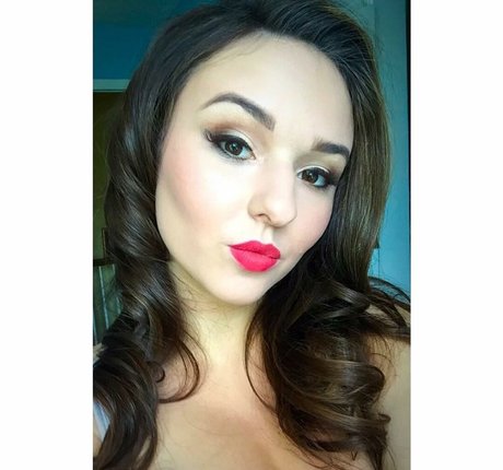 Julia F free star gallery