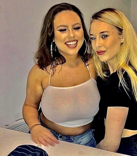 Emma W model free photo