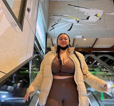 Carragh high quality actress picture