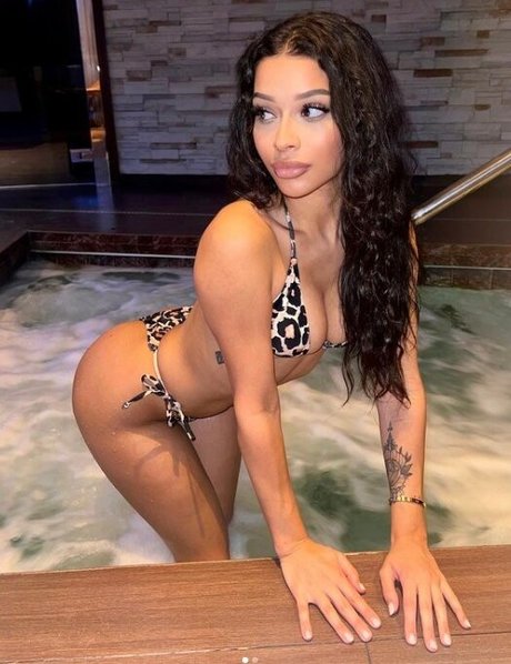 mariemercierr model adult images