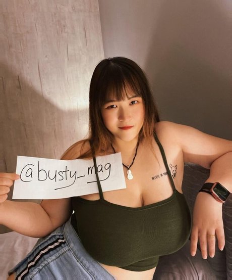 Busty Magazine best actress photo