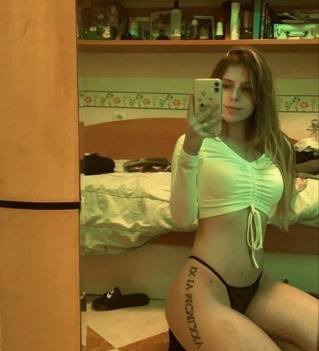 mariahelwe nudes actress archive