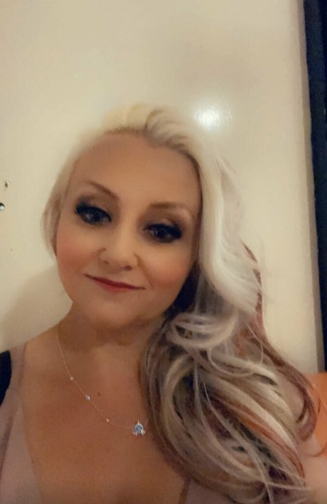 petitiepolly hd pornstar photos