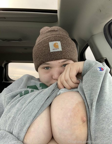 madisonbeck nice star pictures