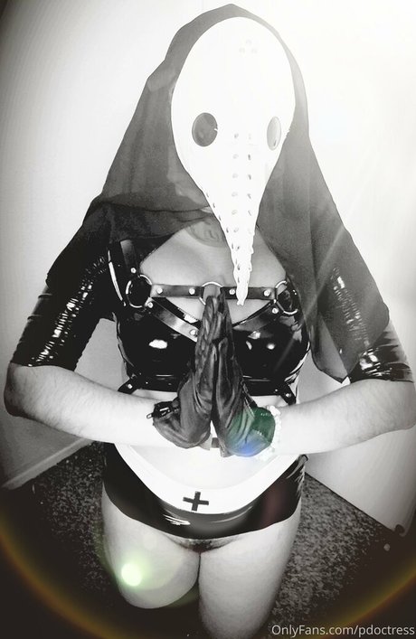 PDoctress hot model image