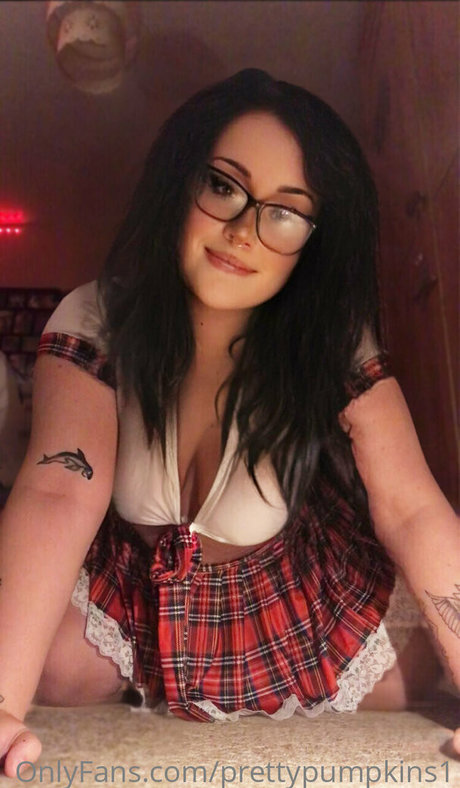 prettypumpkins1 model nude picture