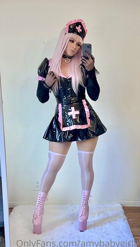 amybabygirl8 hot model images