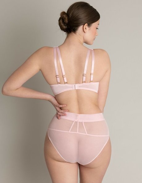 Ellie Weston star adult picture