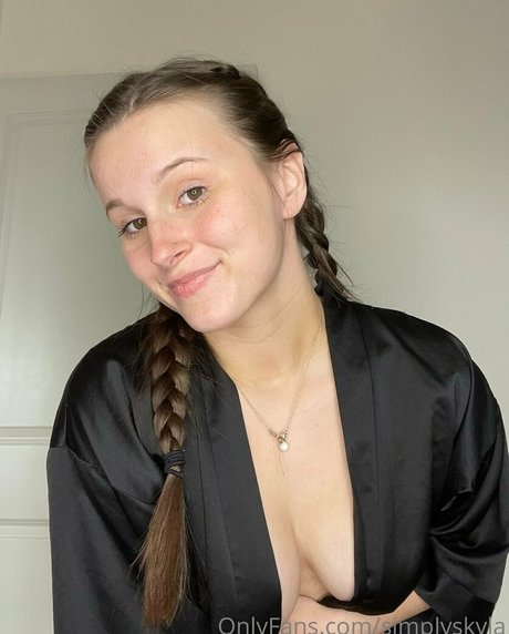 simplyskyla pornstar pics