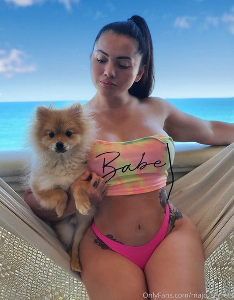 majo secrets nice model image